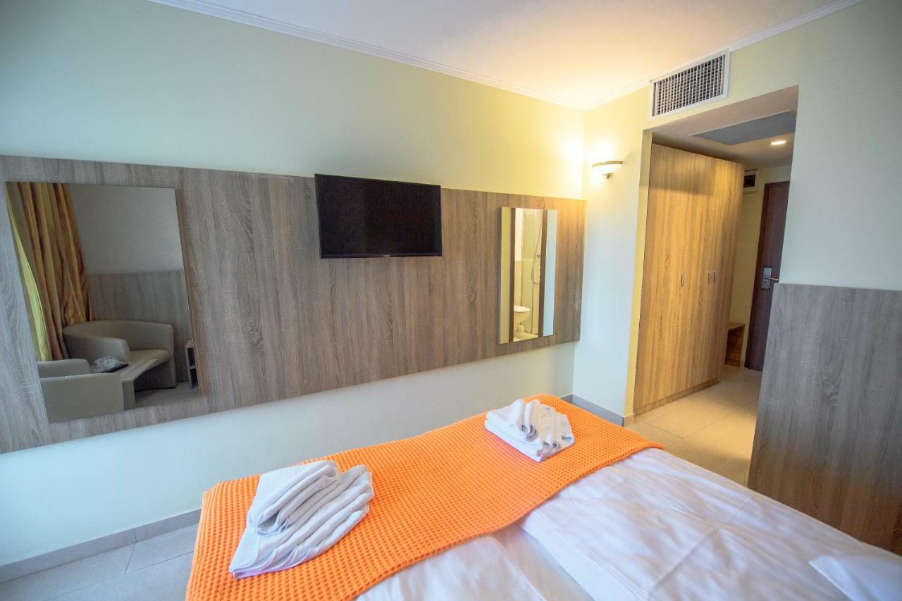 Hotel Piccadilly Mamaia Exterior foto