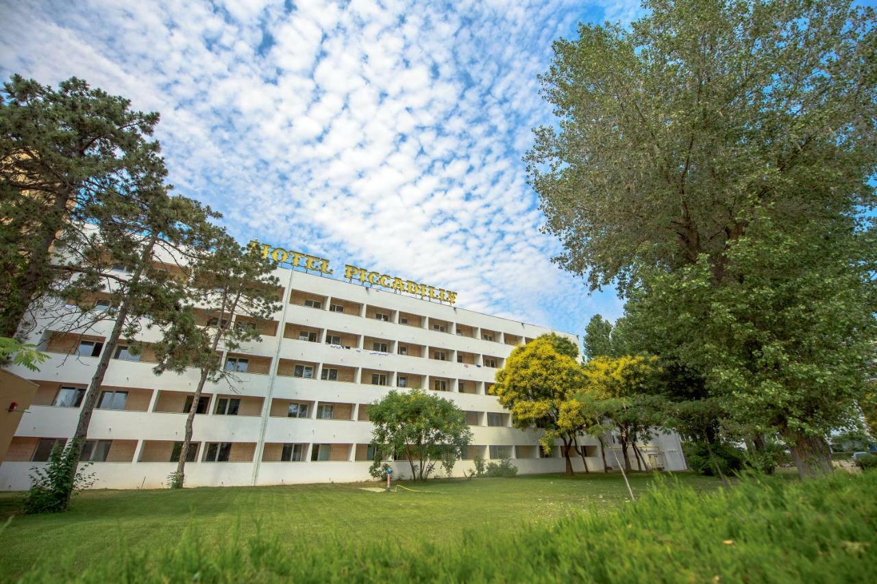 Hotel Piccadilly Mamaia Exterior foto